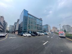 宝安西乡固戍地铁口500米原房东500平小面积精装修厂房出租