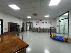 观澜地铁口2000平整层精装修原房东红本厂房仓库出租无转让费