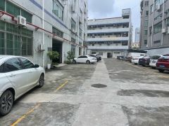 龙岗中心城地铁口楼上1000平精装修厂房仓库出租可分租低价