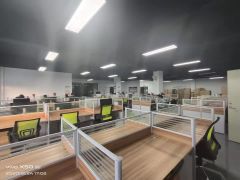 龙岗中心城新出楼上1000平办公室仓库厂房出租