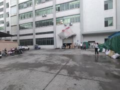 长安新出标准一楼，现成办公室，水电齐全，四部行车，可办环评