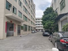 凤岗五联新出原房东带办公室精装修标准厂房二楼1000平招租