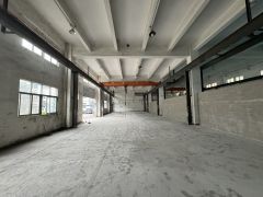 凤岗雁田一楼厂房出租600平带行车花园式厂房空地大水电齐全