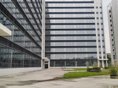 全新 一楼标准厂房1000平 出租
