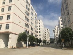 平湖华南城地铁口电商产业园1500平厂房出租！带装修办公仓库