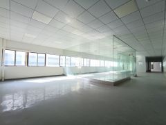 大朗楼上现成装修1130平，实际面积出租价格10元，靠近高速
