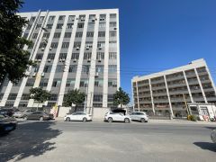 标准一楼厂房 高度7.5米带现成4部10吨行车 水电齐全