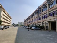 寮步楼上现成精装厂房便宜出租，1200平和2800平拎包入驻