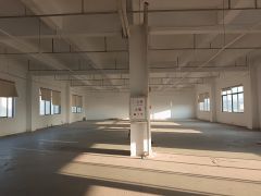 厚街原房东独院厂房三楼900平无公摊出租！有办公室，可办环评
