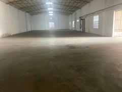 中堂东向13元1000平一楼厂房仓库出租。