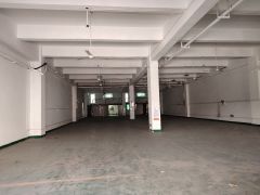 塘厦一楼小面积厂房出租，现成阁楼办公室格局方正适合各行各业