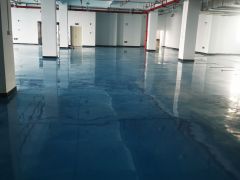 原房东厚街低价厂房一整层1800平方，精装修水电齐全