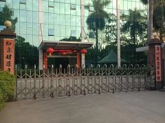 原房东水乡大道边重工业带多部行车单一层厂房出租，水电证件齐全