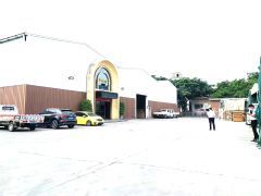 厚街镇独门独院，现成家具展厅水电齐全，有家具油性喷油环评
