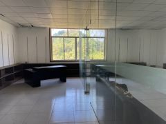大岭山杨屋楼上400平 精装修 报价10元不到