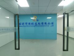 宝安西乡立交附近楼上整层带装修800平厂房，带有无尘车间。