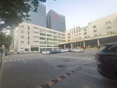 特价新圩原房东一楼厂房出租适合电子注塑五金机械设备塑料仓库等