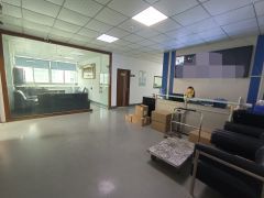 西乡固戍1000平精装设备电子厂房低价出租原房东红本大型区园