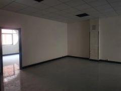寮步 良边 独院厂房 分租 一楼300平方，价格便宜地段好