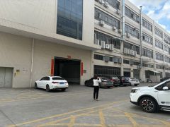 桥头镇新出精装标准一楼带3吨行车1000平方米。