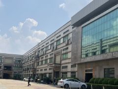 出租厚街形象好的单一层独院厂房，全新精装修车间，空地大好停车