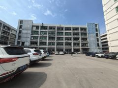观澜桂花原房东楼上2000平精装修厂房仓库出租大小可分租