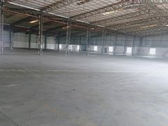 广深高速路口，独院7000平方仓库低价出租，交通方便空地大