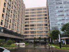 9元租，6个月免租期，凤岗五联新出楼上4000平厂房仓库出租
