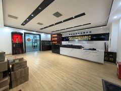 西乡鹤洲原房东2000平红本精装修办公室仓库厂房出租大型园区
