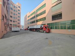 标准厂房独门独院，位置好招工，厂房形象好，楼上有现成无尘车间