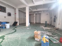 凤岗厂房出租一楼300平5米高 可做注塑五金 CNC 模具