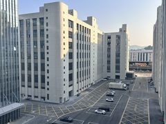 厚街全新红本标准厂房，交通便利，临近高速口12元起租。
