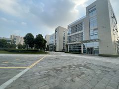 东莞松山湖华为旁一楼和楼上厂房仓库低价出租两百至两千平9元起