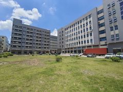 200平起茶山卢边楼上3000平全新地坪漆厂房出租仓库可独院