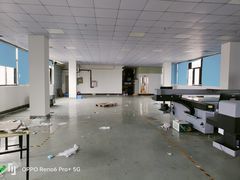长安乌沙楼上带装修560平方现成水电办公室吊机口适合电子电商