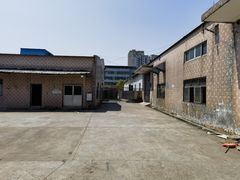 破旧小院！2200平原房东实际面积独门独院破价出租