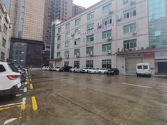 12元起凤岗靠近平湖一楼2000平方工园区厂房出租大小可分租