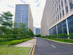 开发商直租龙岗坪地低碳城大型工业区楼上2000平红本面积出租