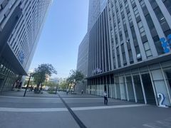 沙井后亭地铁口一手房东自建楼上850平方形象好水电齐全高新园