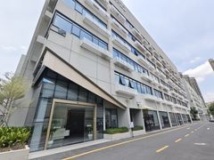 宝安新安街道兴东地铁口整栋6000平方厂房出租可以分租