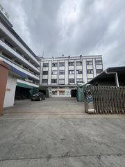 原房东独院四层 1楼高6米 宿舍饭堂都配有 交通便利