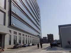 东城桑园全新重工业厂房，玻璃外墙，一楼层高8米
