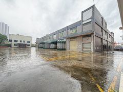 松岗地铁站原房东独门独院两层：12000平一楼7米高