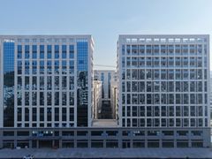 原房东厂房直租，租金5元起，100平分租。