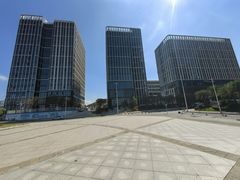 10块含税大亚湾西区920平米全新标准厂房免租期半年大小分租