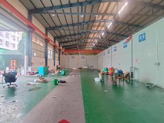 石排镇钢构单一层厂房出租，滴水8米带现成两间办公室水电齐全。